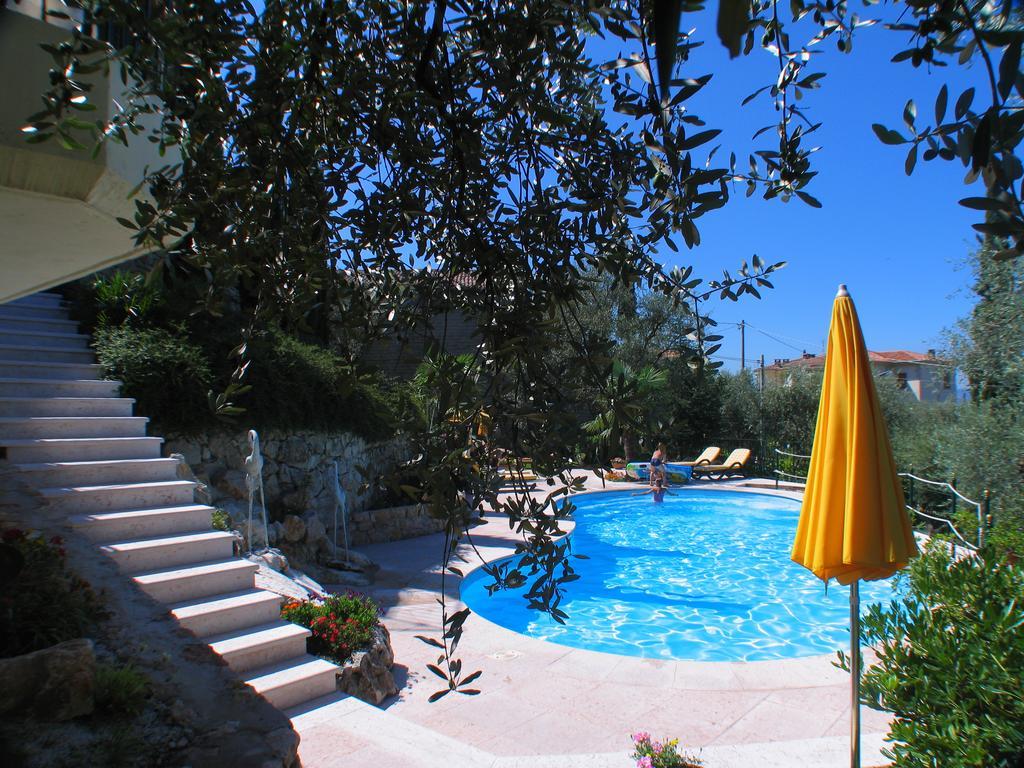 Villa Giada Torri Del Benaco Luaran gambar