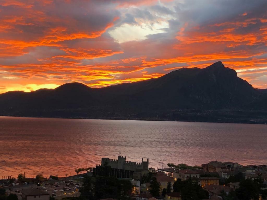 Villa Giada Torri Del Benaco Luaran gambar